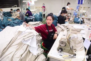 Đơn hàng dệt may tăng nhưng nỗi lo chưa giảm